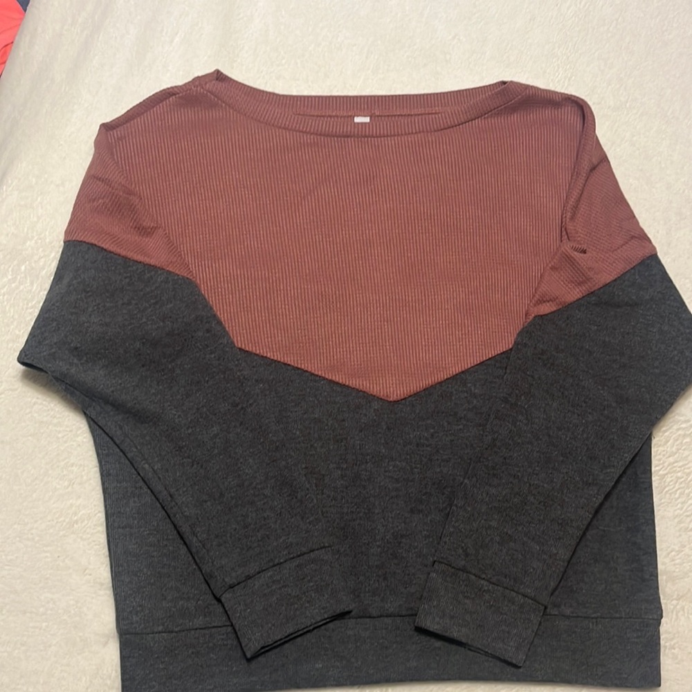 Tickled Teal long sleeve - sweatshirt material, like new!
